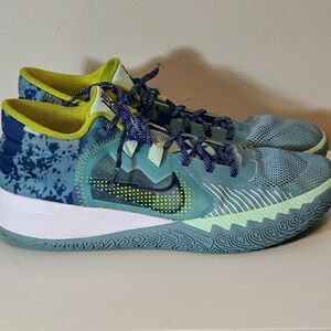 Kyrie Irving "Rare" Nike